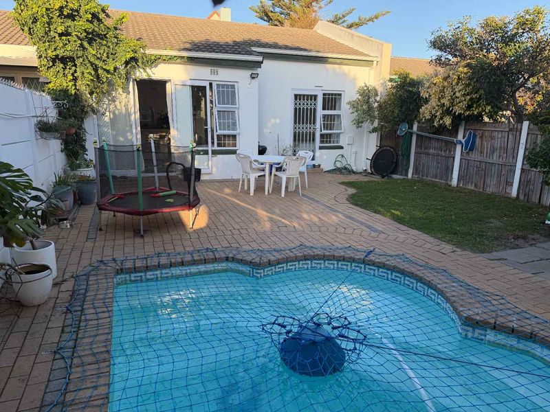 2 BEDROOM UNFURNISHED FAMILY HOME - Photo 1