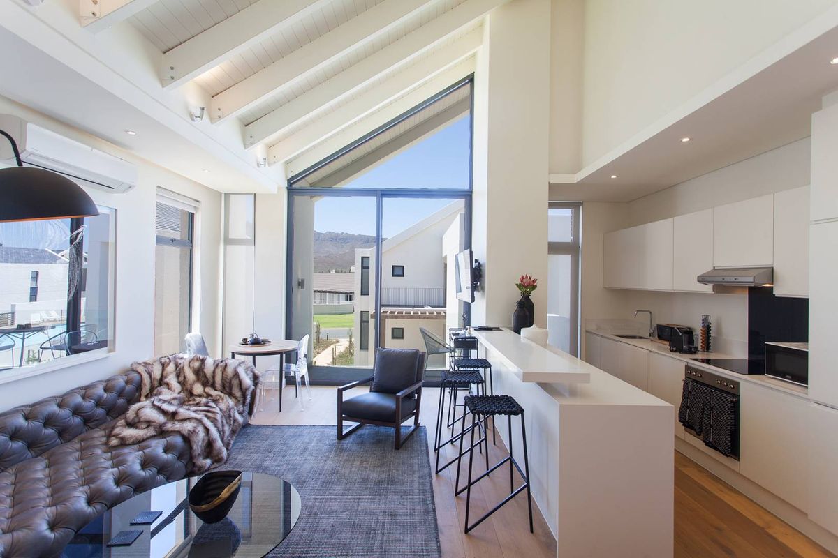 Luxury Polo Village apartment available to rent on Val de Vie Estate - Photo 4