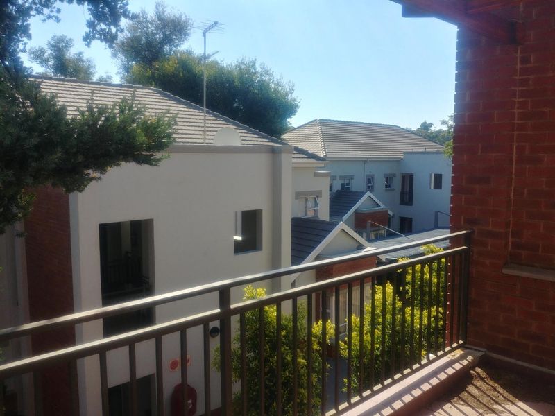 TREMENDOUS 2 BED 2 BATH APARTMENT IN THE BEAUTIFUL ARE OF PARKVIEW - Photo 8