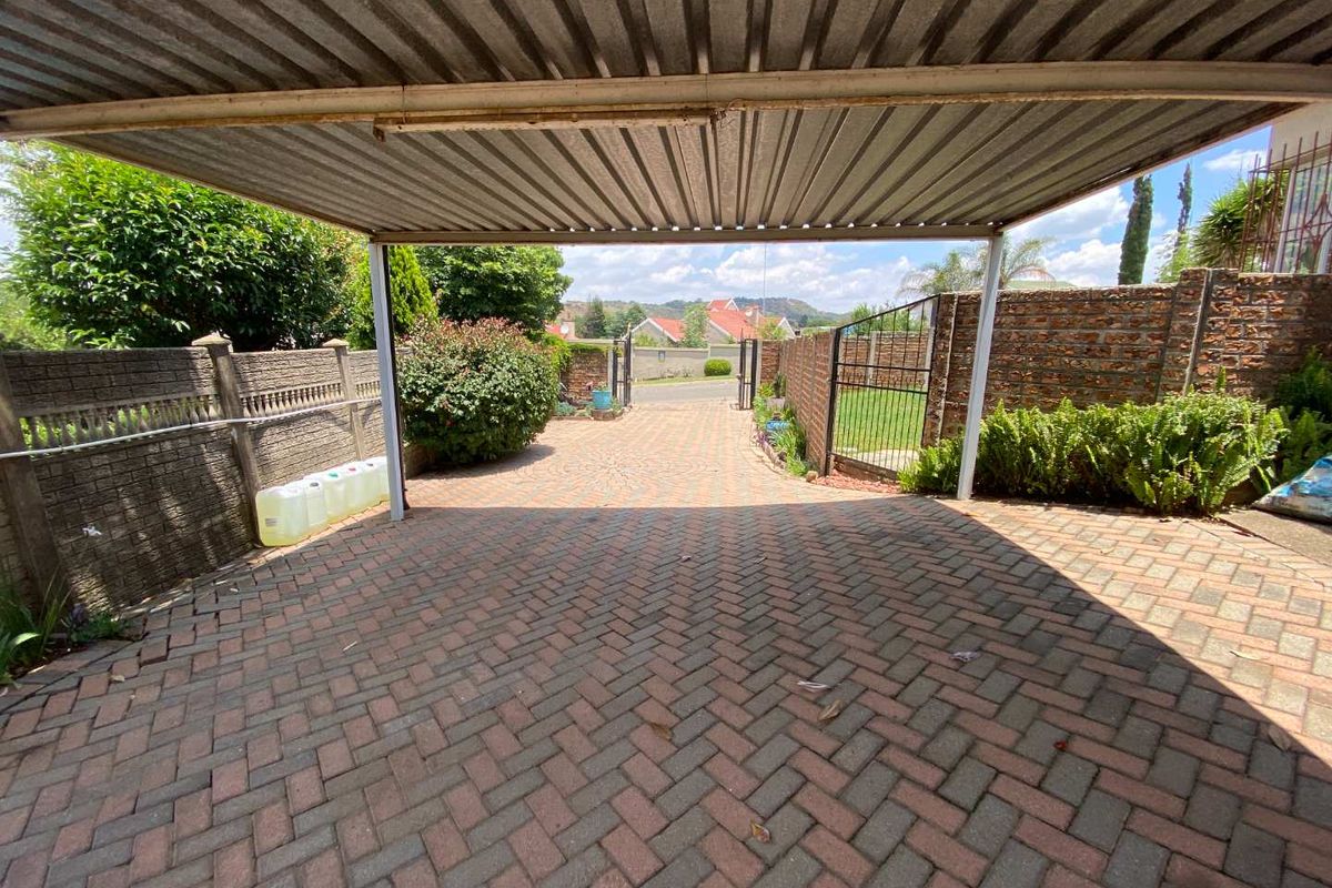 Packed With Potential - 3 Bedrooms Plus Study - Photo 5