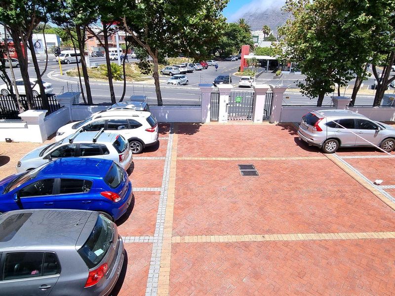 First Floor Offices in Tokai - Photo 2
