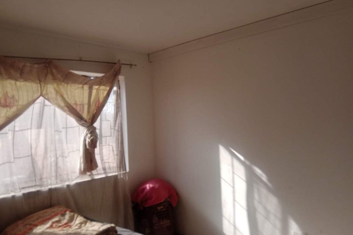2 Bedroom In Morningside - Photo 4