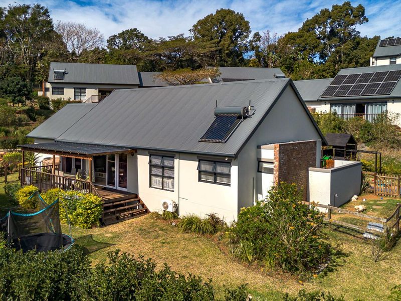 Stunning 3 Bedroom Luxury Townhouse in Waterfall - Photo 1