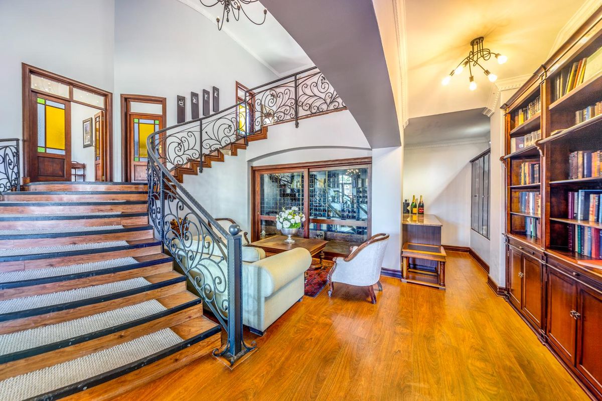 Must-See Family Home with Impressive Views - Photo 5