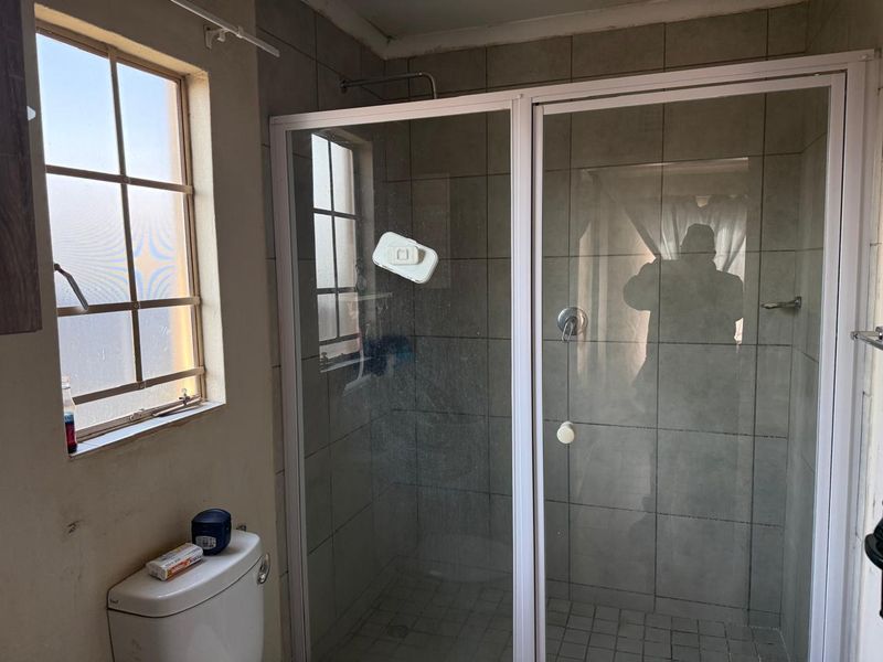 3 bed for sale in skycity - Photo 10