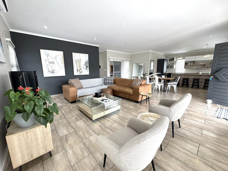 3 Bedroom House for sale in Elisenheim - Photo 4