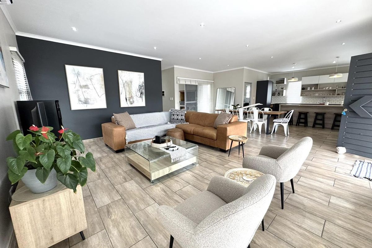 3 Bedroom House for sale in Elisenheim - Photo 4