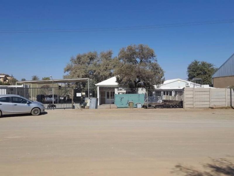 FOR SALE- BUSINESS PROPERTY KEETMANSHOOP, NAMIBIA - Photo 2