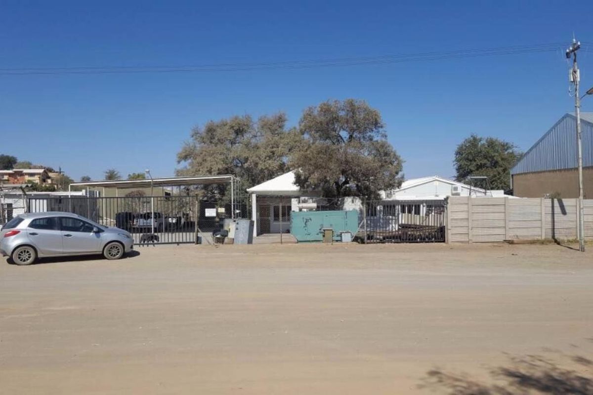FOR SALE- BUSINESS PROPERTY KEETMANSHOOP, NAMIBIA - Photo 2