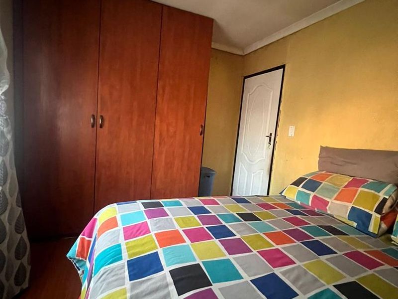 Family Home For Sale in Mamphoko Block k Soshanguve - Photo 10