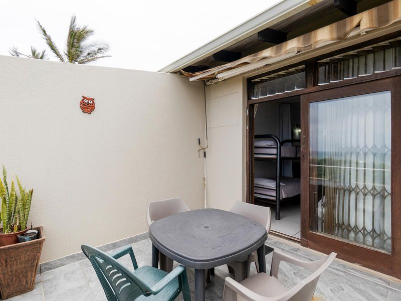 Fully furnished on the beach - Photo 5