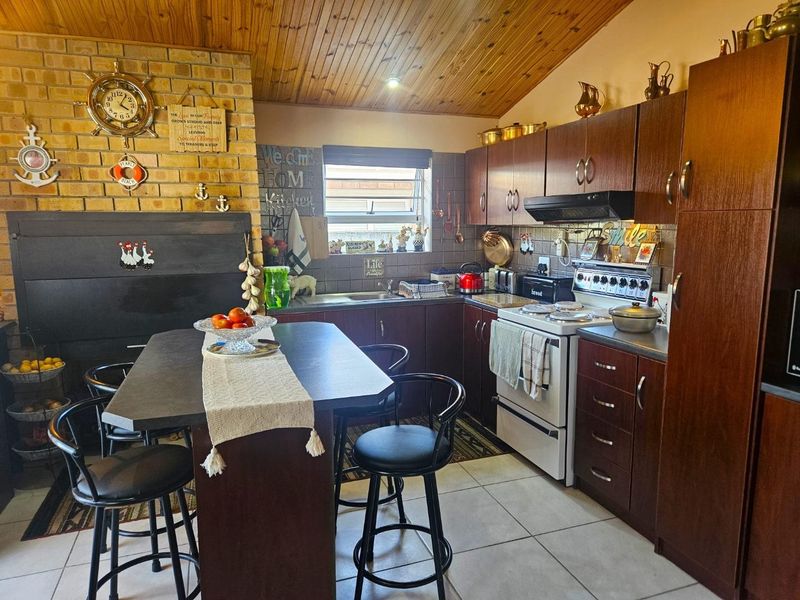 Secure holiday/retirement home in Pearly Beach Resort - Photo 6