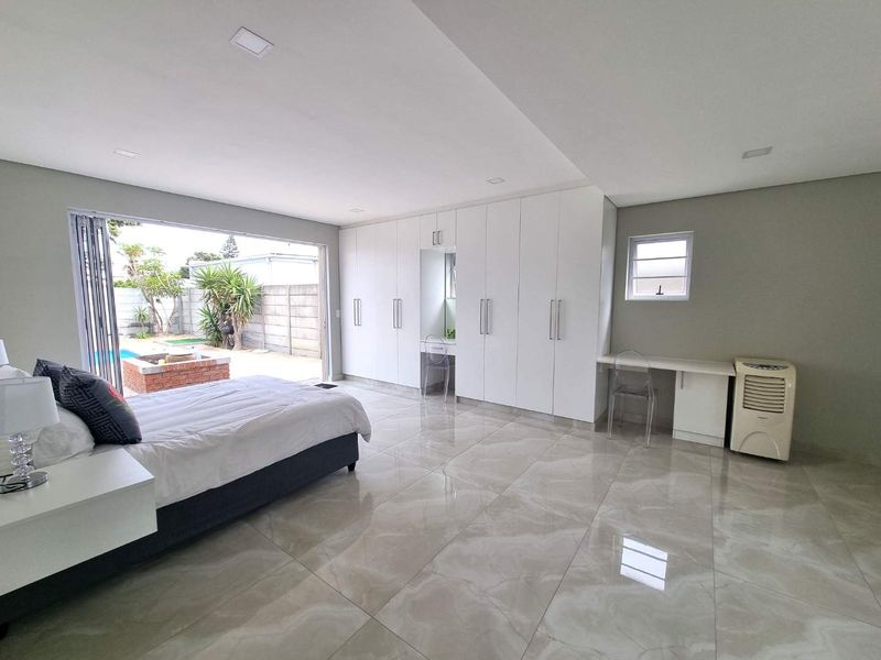 Comfortable Semi-Furnished Bachelor Flat in West Beach - Photo 6