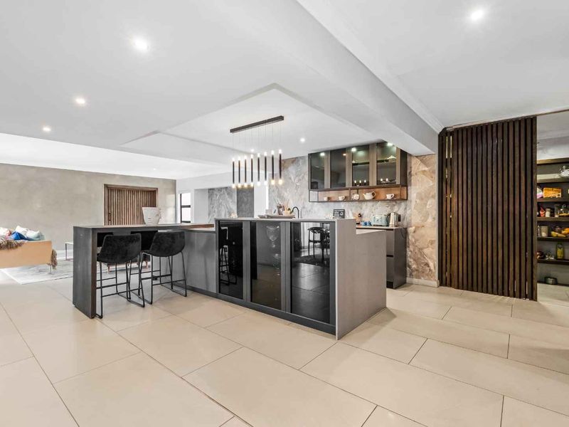 4 Bedroom House for Sale in Dainfern Golf Estate - Photo 6