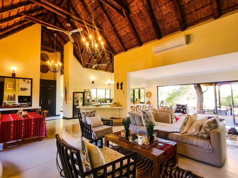 Stunning property in excellent condition with traverse right to Khaya Ndlovu - Photo 6