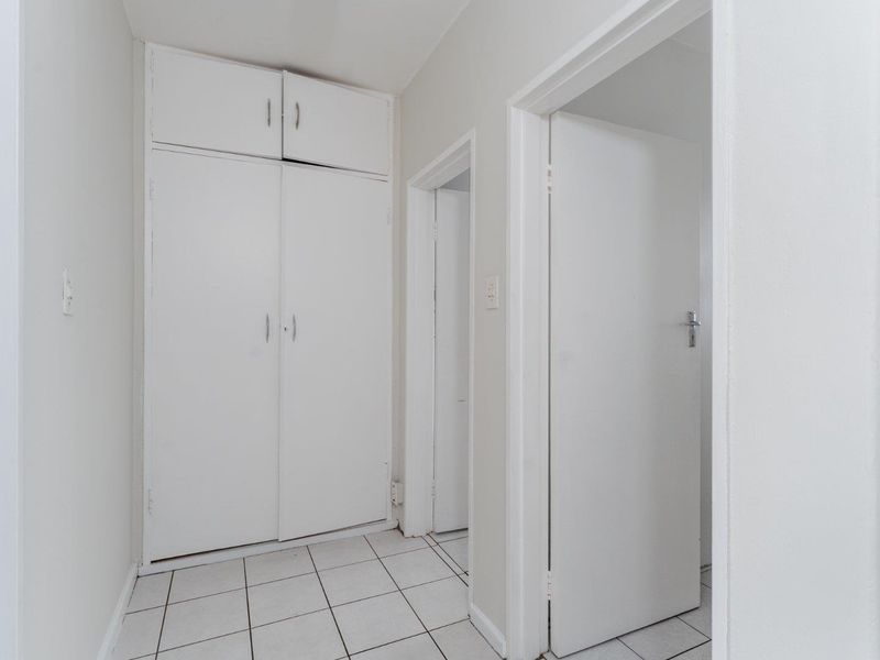 Sunny Apartment in the Heart of Fish Hoek – An Investor's Opportunity - Photo 10