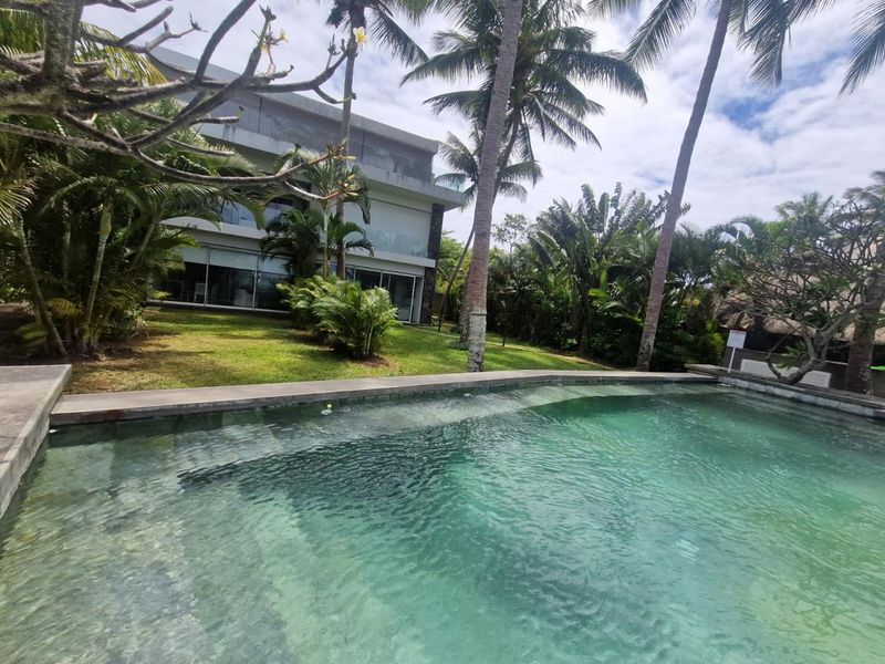 Elegant Sea Front Appartment in small secure estate - Photo 3