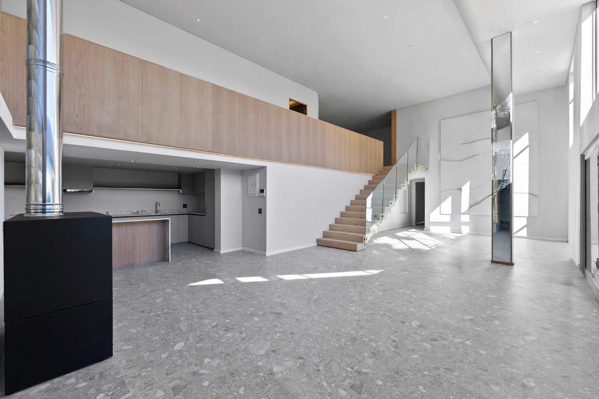 Sophisticated Five-Bedroom Designer Home in the Heart of Camps Bay - Photo 5