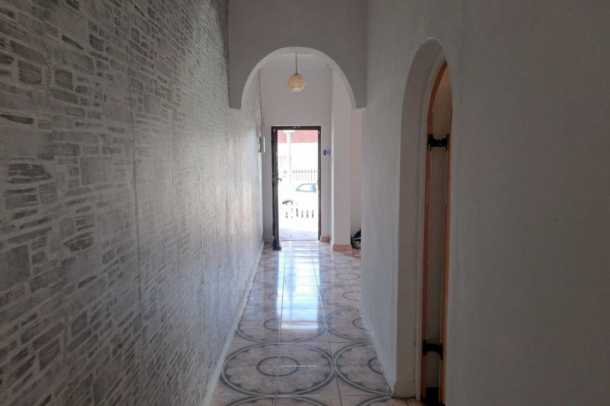 Family Home in the heart of Wynberg - Photo 4