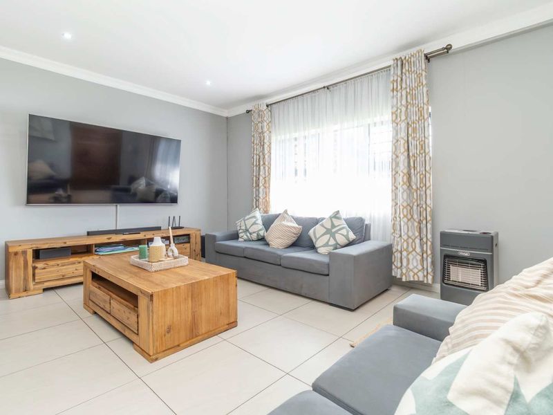 Beautiful Family Home for Sale in Horison - Photo 7