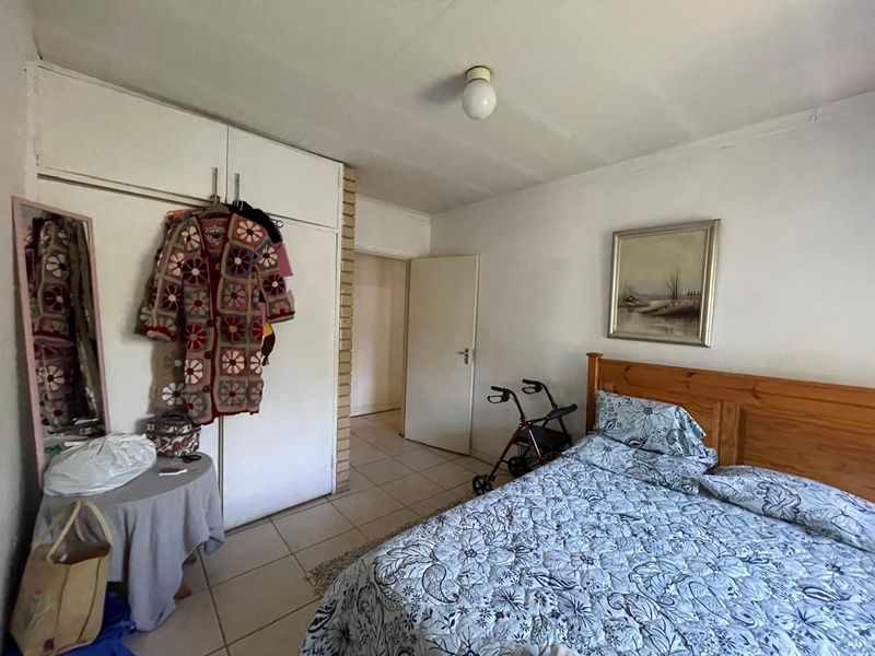 Hello Jan Niemand Park! Two Houses in One Yard. - Photo 9