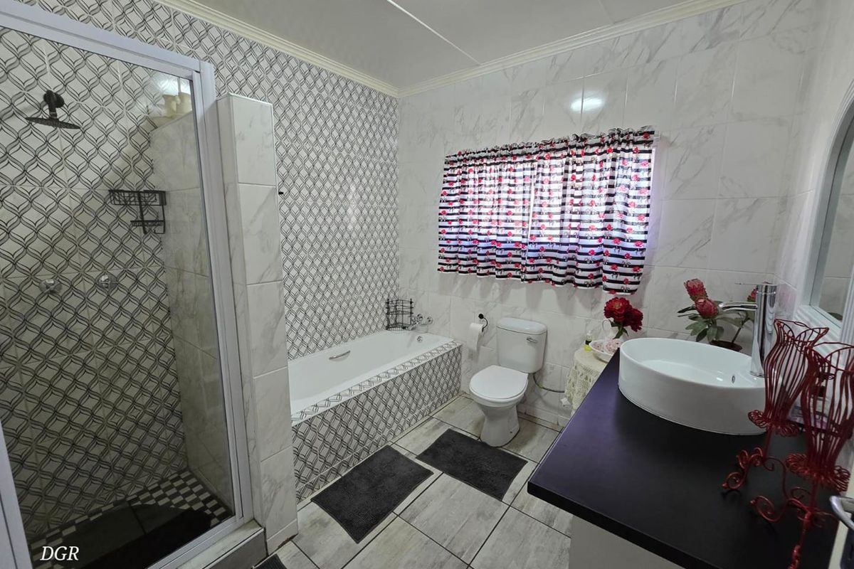 Exceptional Guesthouse: Luxury and Convenience in a Prime Location - Photo 5