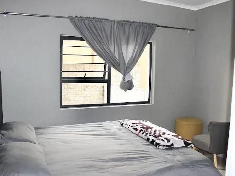 Modern Living with Prepaid Electricity & Metered Water! - Photo 5