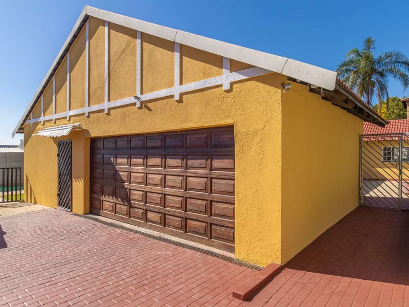 Bromhof Family Haven – Spacious, Stylish, and Smartly Designed for Modern Living - Photo 6