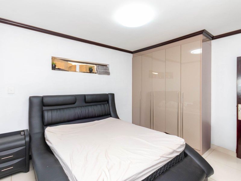 Apartment Close To Amenities - Photo 2