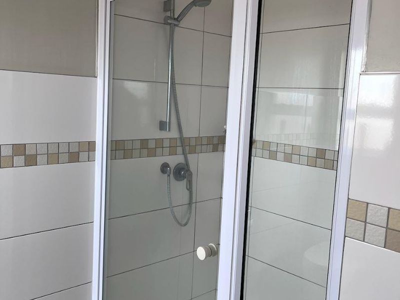 Two-bedroom retirement unit FOR SALE - Photo 5