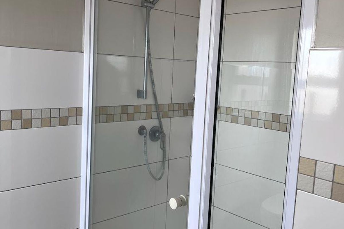 Two-bedroom retirement unit FOR SALE - Photo 5