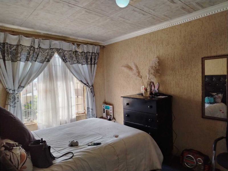 Charming 3-Bed Cluster in Serene Ormonde Gardens! - Photo 4