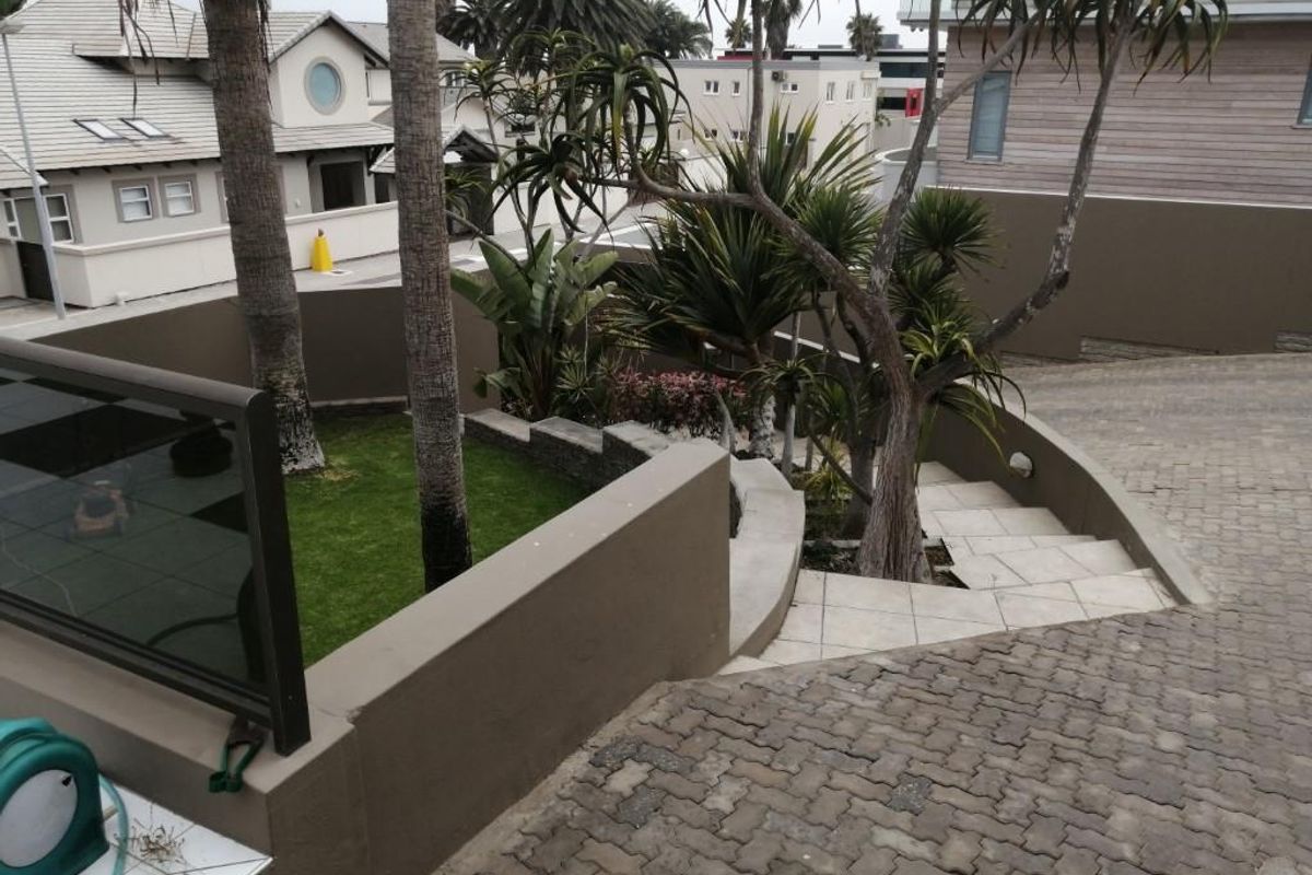 Connoisseurs Mansion with Seaview - Photo 4