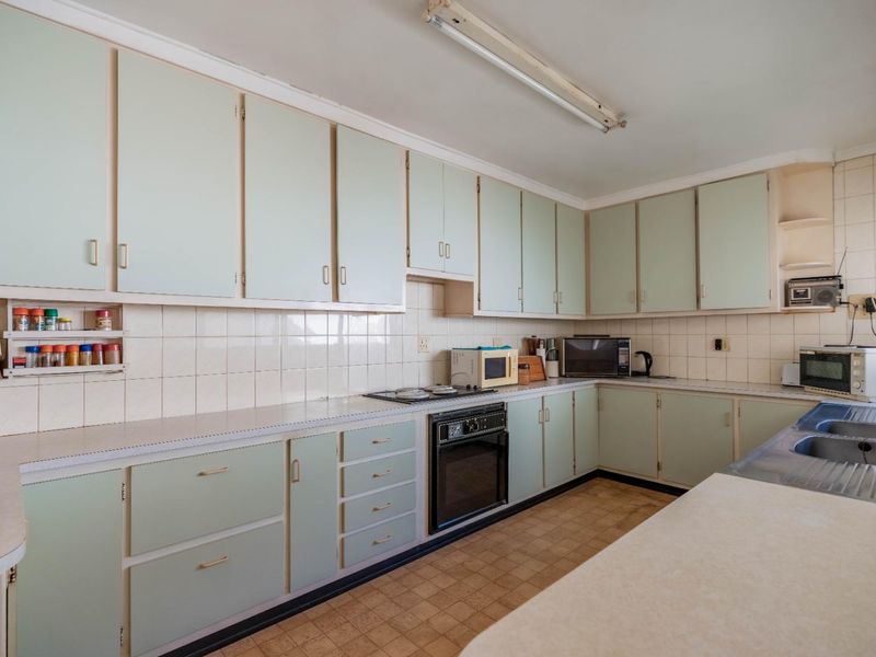 MAGNIFICENT 4 BEDROOM HOME WITH 2 BEDROOM FOR SALE IN EVERTON - Photo 9