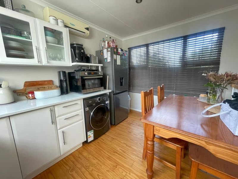 R8,500 | Bachelor Flatlet – Ideal for a Single Professional - Photo 7