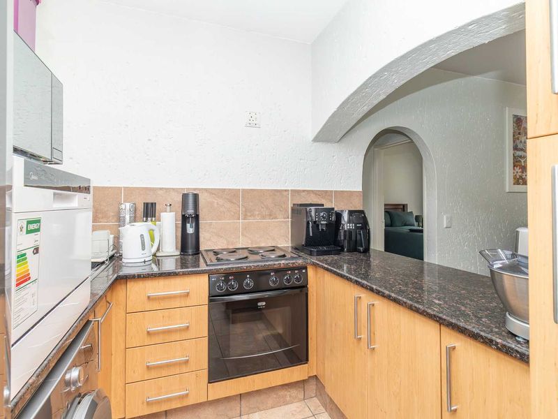 Garden Apartment – Move-In Ready & Priced to Sell! - Photo 9