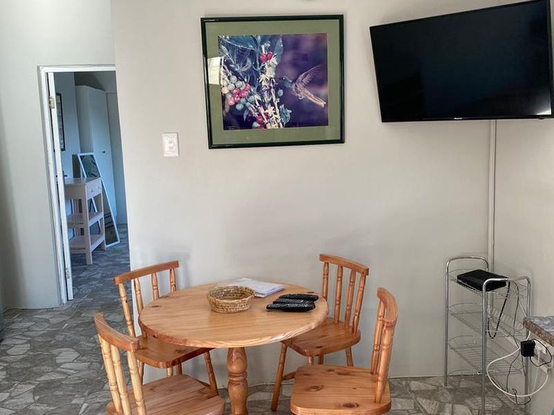 FOR RENT  |  Waterfall  |  1 Bedroom Garden Cottage - Photo 8