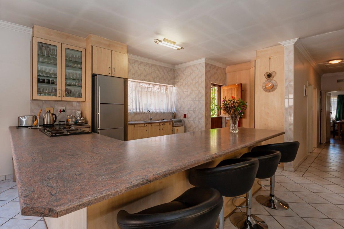 6 Bedroom House for Sale in Randhart - Photo 4