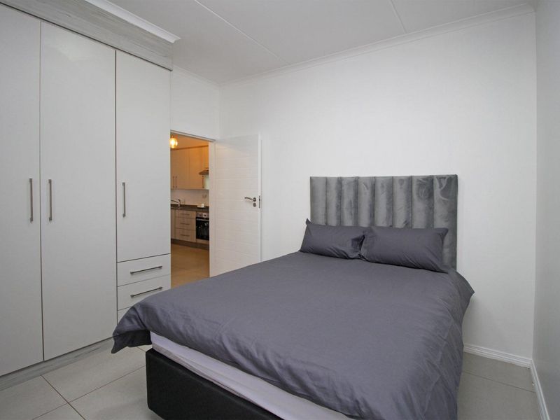 Tastefully furnished 1bedroom ground floor unit for rent - Photo 9