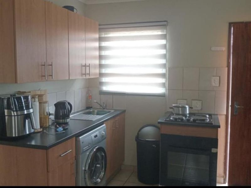 3-bedroom house for Rent - Photo 5