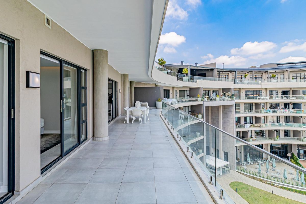 3 Bedroom Apartment for Sale in Waterfall - Photo 2