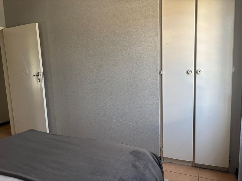 Spacious 3 bed 2 bath unit for sale in Primrose - Photo 10