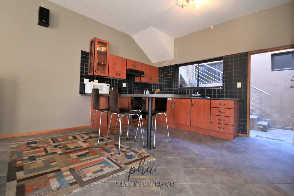 3 Bedroom Townhouse For Sale - Longbeach - Photo 2