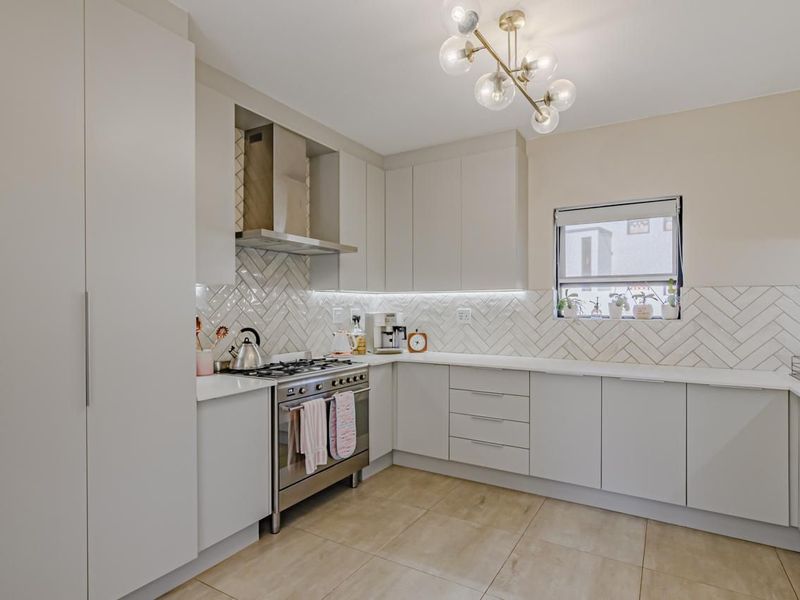 Modern Three Bedroom home in Security Estate - Olympus - Photo 9