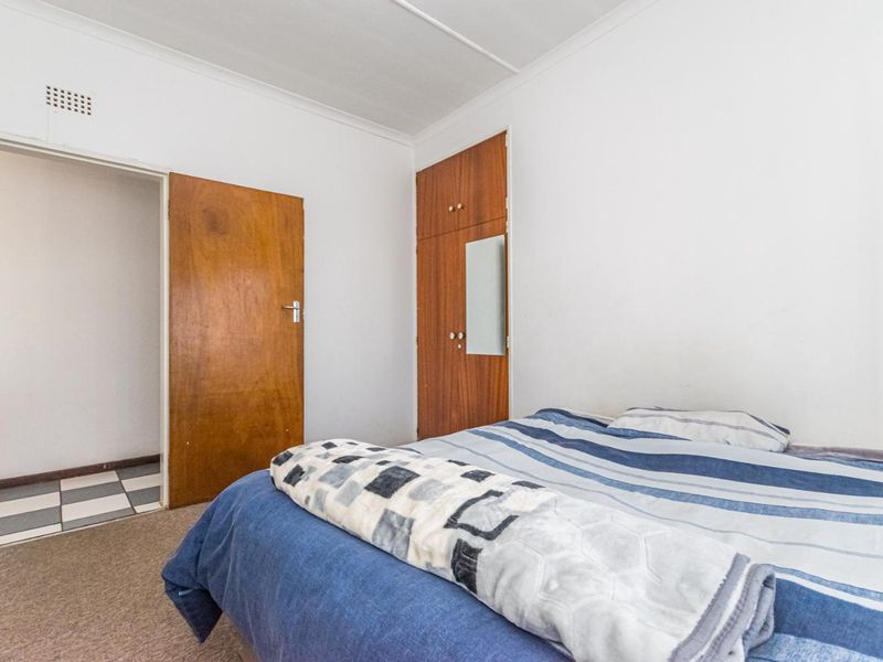 Live Large on the First Floor - Photo 10