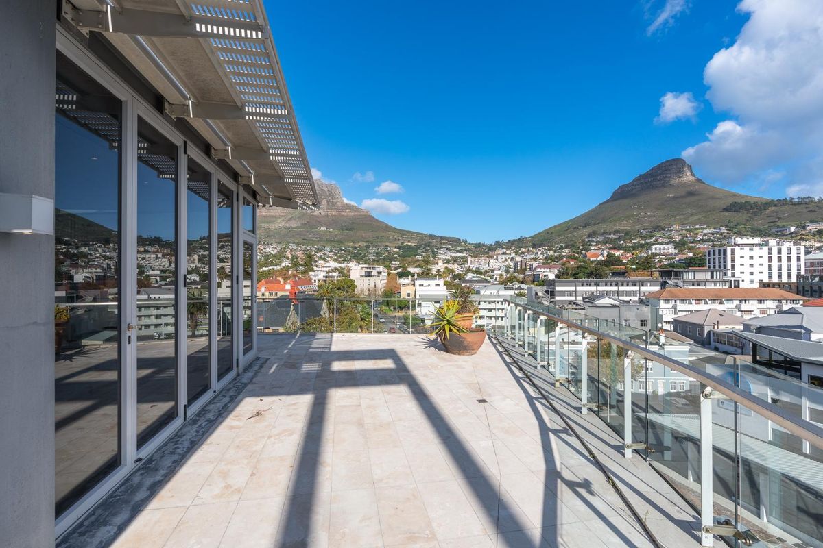 Luxury Penthouse with 180° Table Mountain Views – Available Sept 2026 - Photo 5