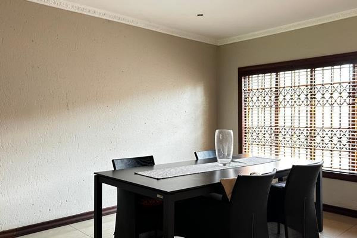 Grab this beautiful house - Photo 4