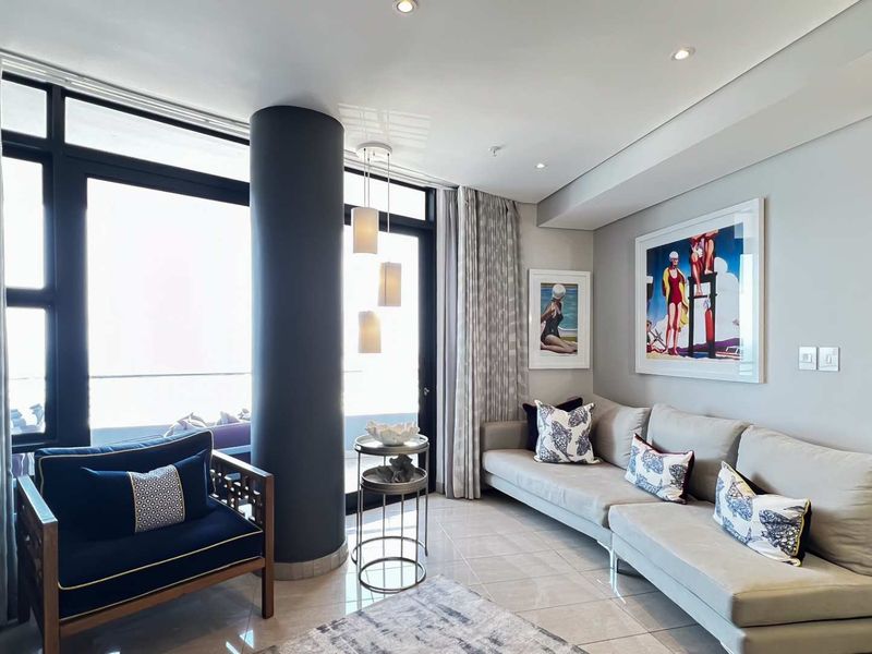 2 BEDROOM | 2 BATHROOM APARTMENT - Photo 2