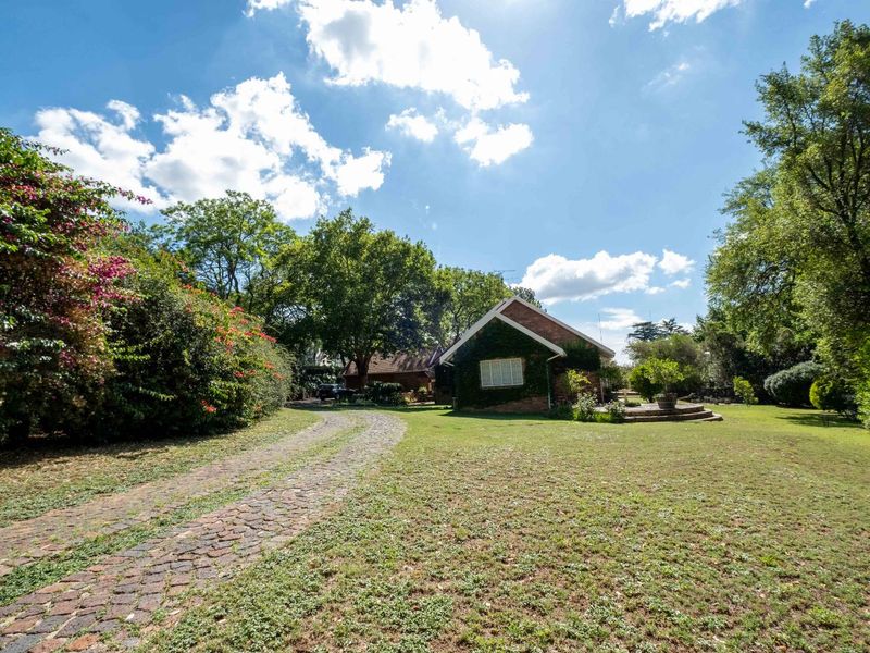 bryanston property perfect for developers / 2 families - Photo 2