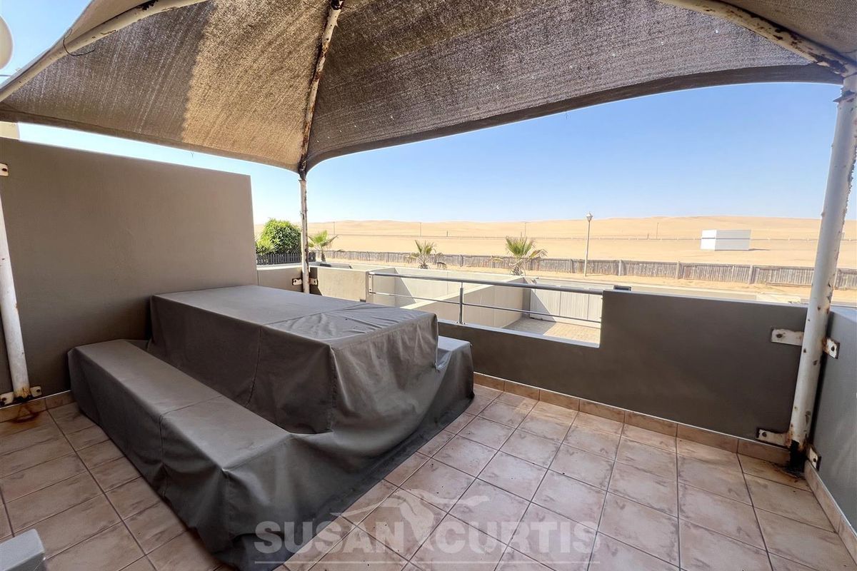 HOME WITH DUNE VIEWS - Photo 2